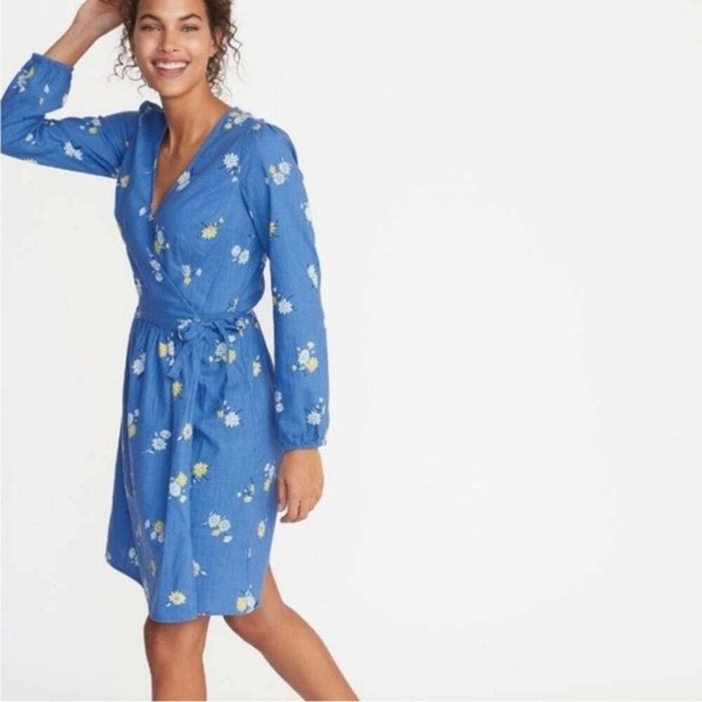 Old Navy long sleeve blue floral wrap dress size XS